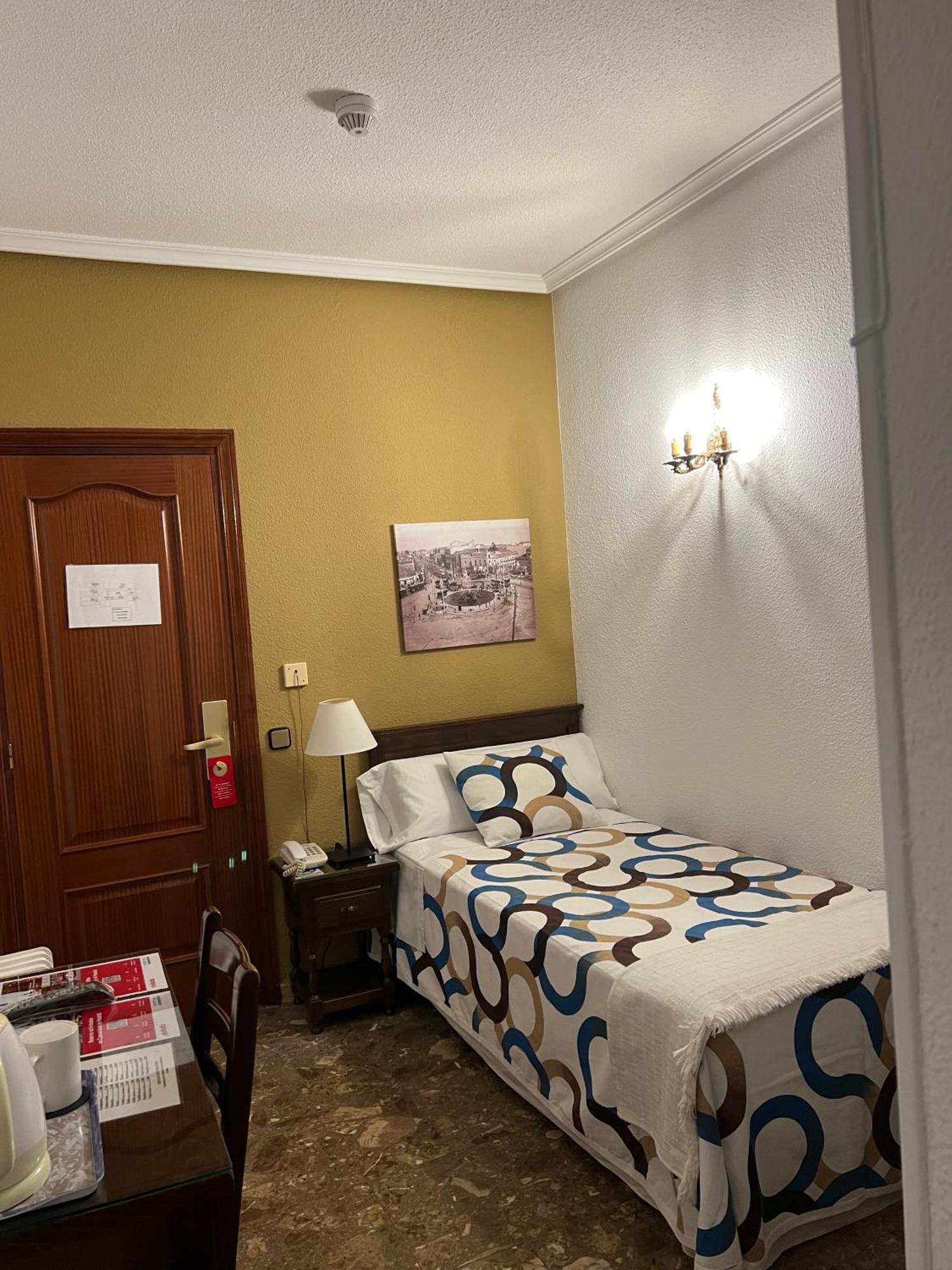 Maison d'hôtes Sonsoles Madrid-centro 2*
